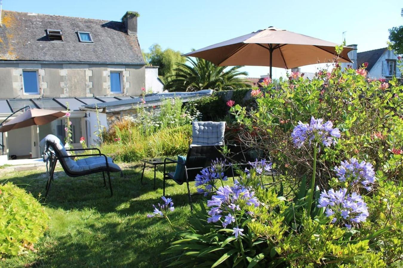 Charmante Maison De Ville A 6 Km De La Mer Lanmeur Exteriör bild