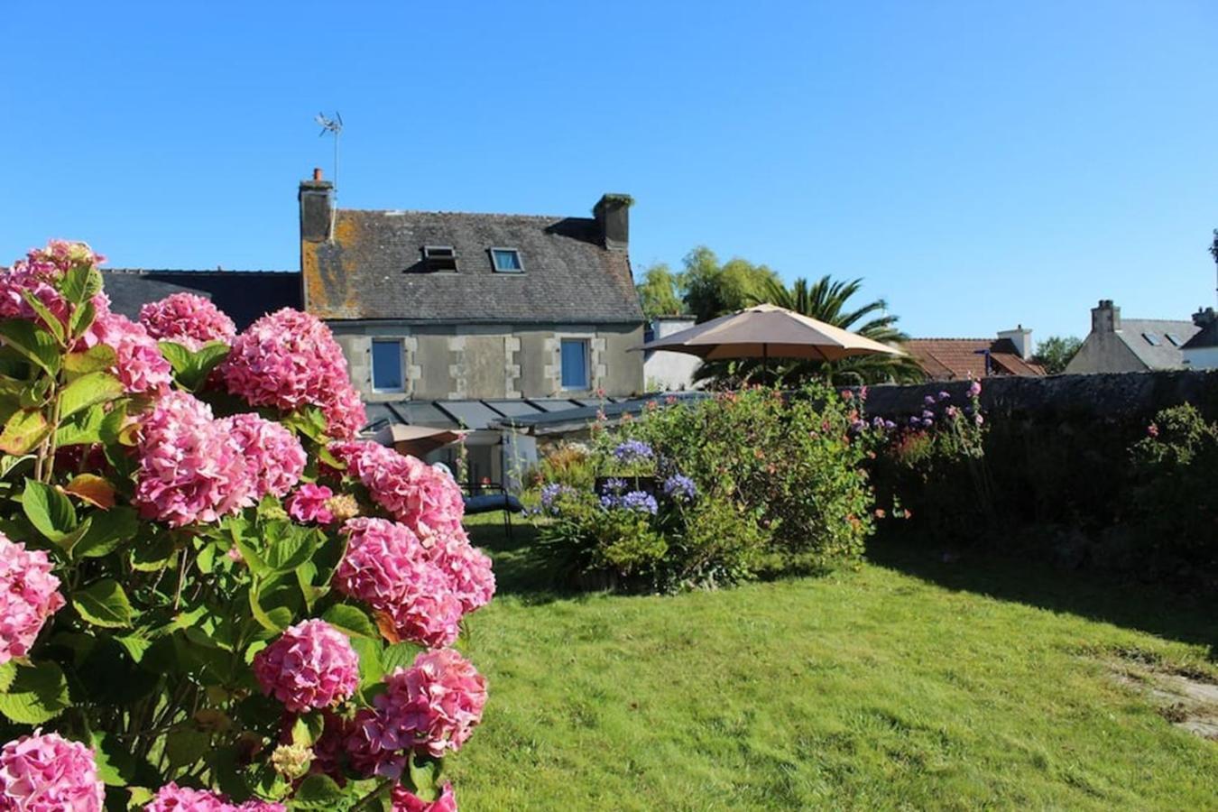 Charmante Maison De Ville A 6 Km De La Mer Lanmeur Exteriör bild